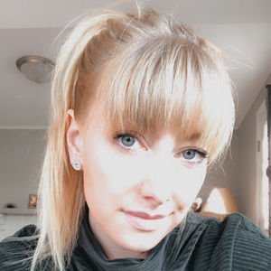 Meet your Posher, Angela